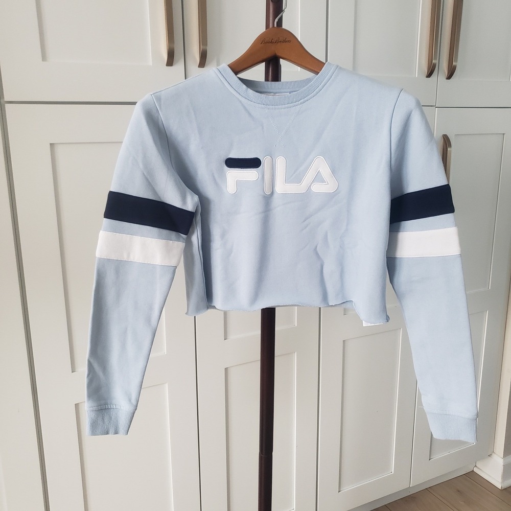 Fila Sweater Womens‎ M Blue Cropped Crew Neck Throwback Sweatshirt